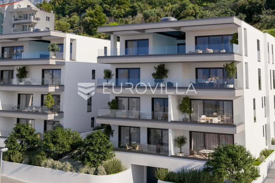 makarska, ekskluzivan trosoban stan s vanjskim bazenom i panoramskim pogledom na more - slika 16