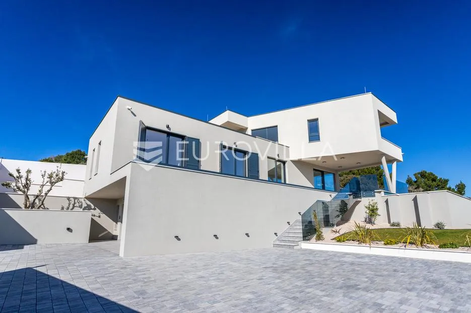 otok murter, betina, prekrasna villa s bazenom - slika 2