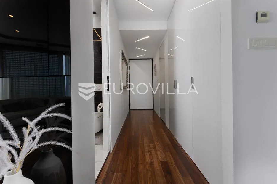 matulji, penthouse peterosobni dvoetažni stan160 m², terasa 130 m² i privatna okućnica 250 m² - slika 12