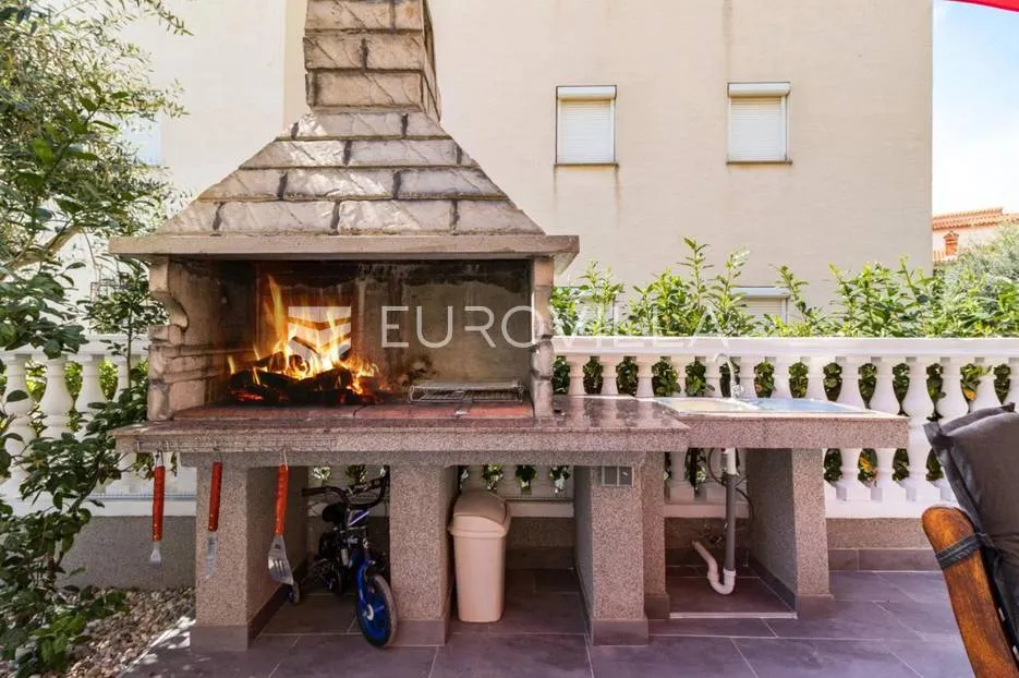 medulin, trosoban stan sa bazenom, privatni parking, neto korisna površina 80 m² - slika 8