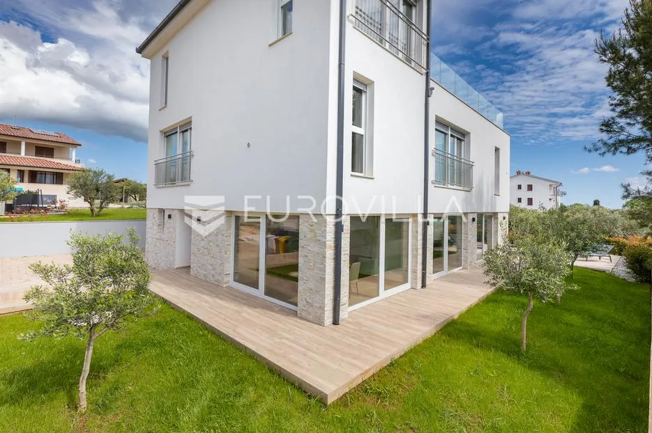 istra, fažana elegantna samostojeća vila s pogledom na brijune - slika 92