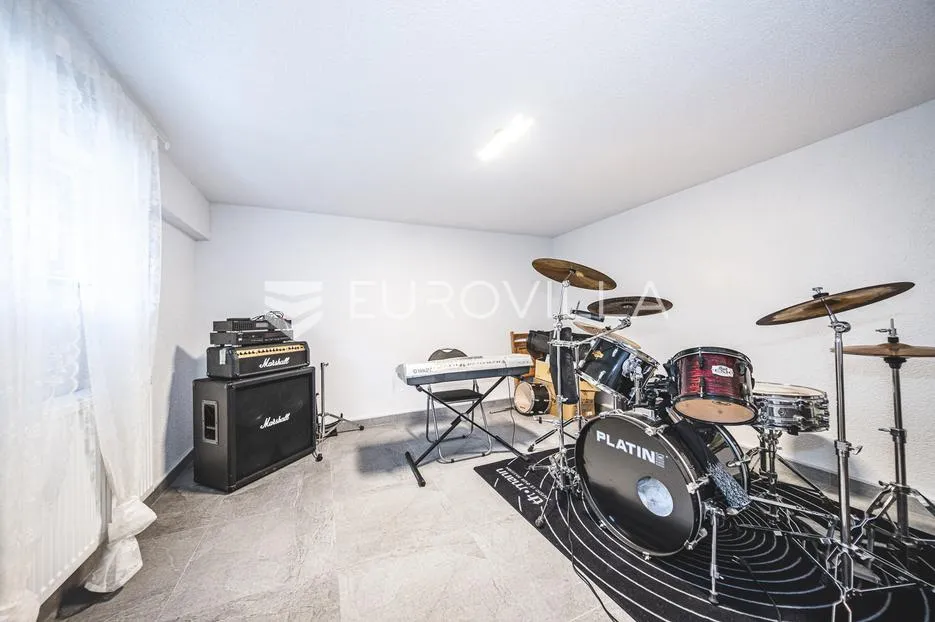 zaprešić, ivanec bistranski, kuća 389.17 m² na zemljištu od 1830 m² - slika 13