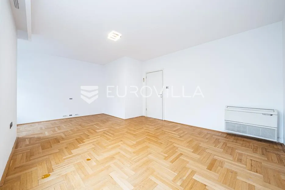 zagreb, pantovčak, peterosoban stan s neto korisnom površinom od 301 m² - slika 14