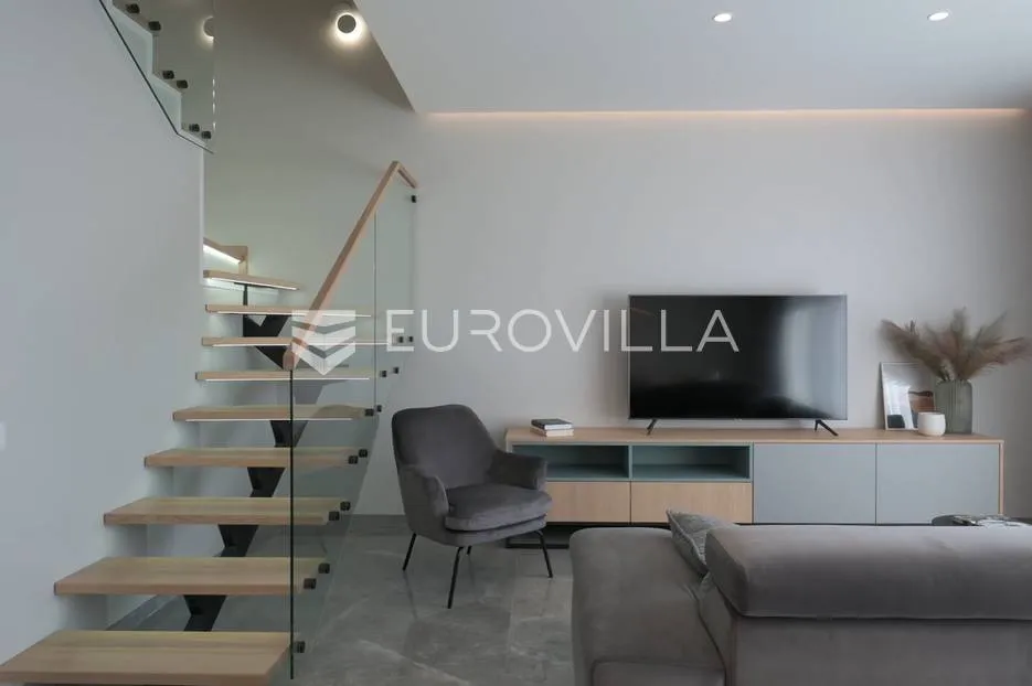 split, kaštel sućurac, v9 - dvojna luksuzna vila s pogledom na more - slika 24