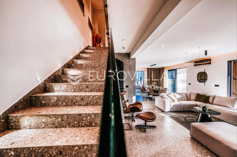 zadar, luksuzna vila s bazenom, savršen spoj elegancije i komfora - slika 65