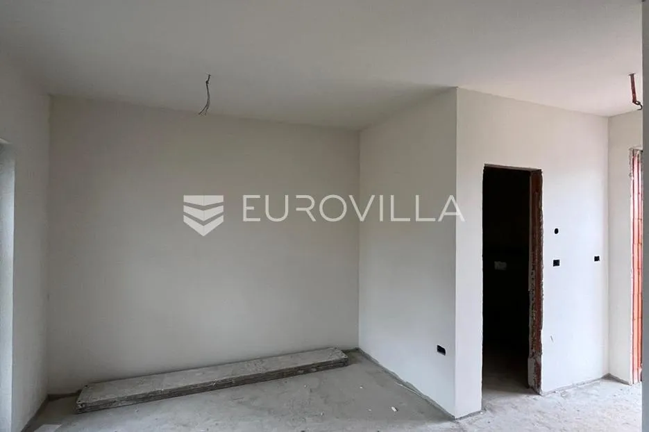 istra, premantura, dvoetažni stan, vrt i dva parkirna mjesta - slika 22