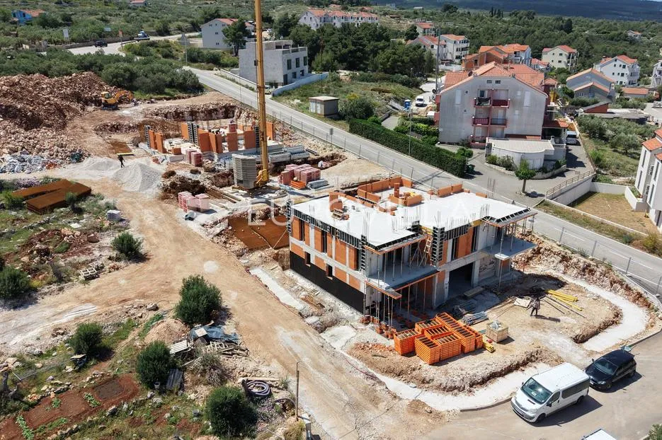 brač, supetar, dvosoban stan na prvom katu s pogledom na more - slika 4