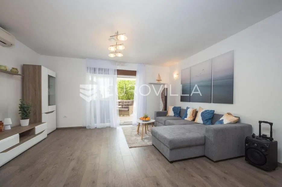 medulin, istra, luksuzna samostojeća vila 205 m² s bazenom i pogledom na more - slika 10