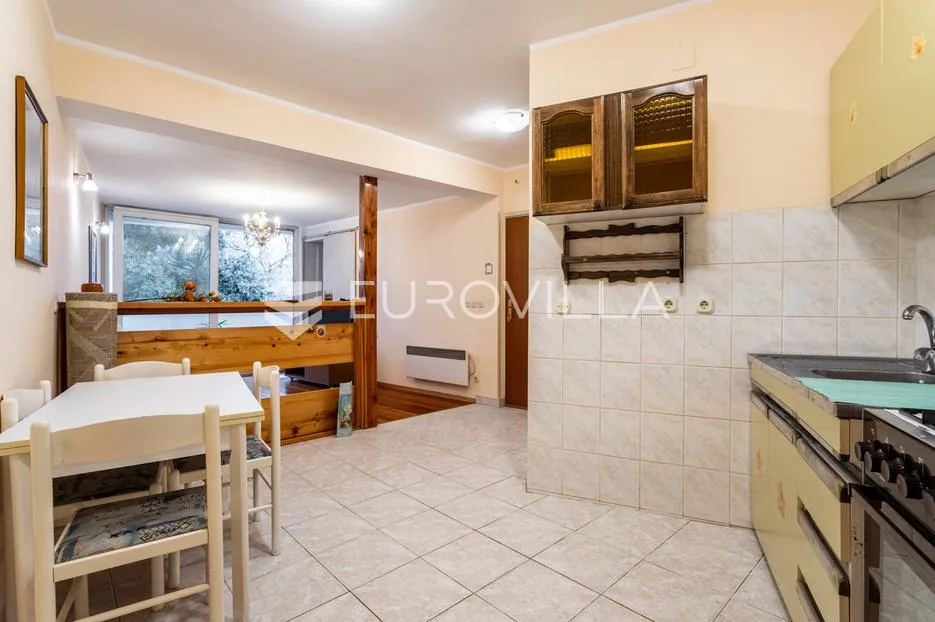 vodice, dvosoban stan na 1. katu i poslovni prostor u prizemlju, 165,52 m² - slika 6