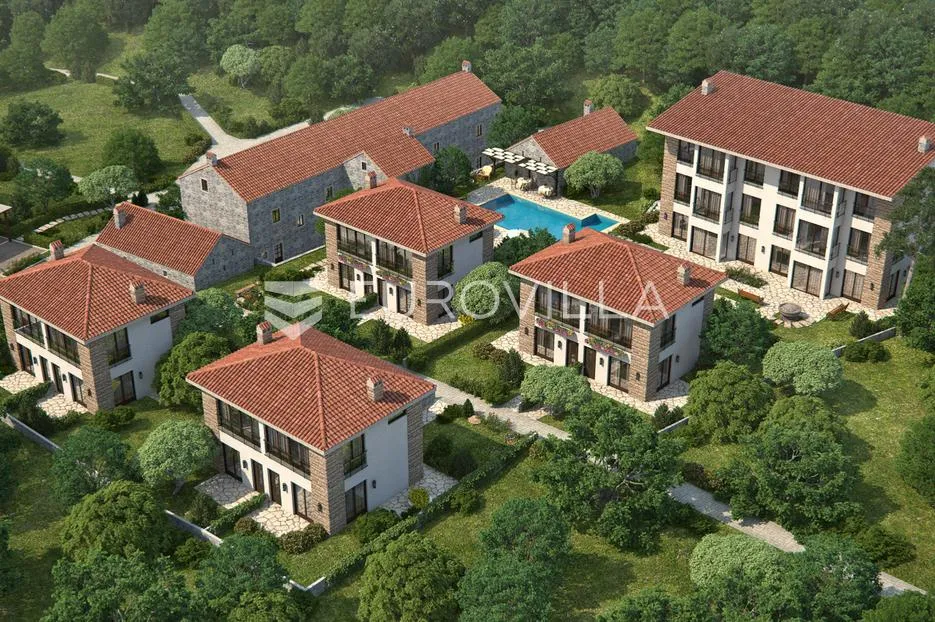 pelješac, orebić, građevinsko zemljište s tri kamene kuće - slika 9