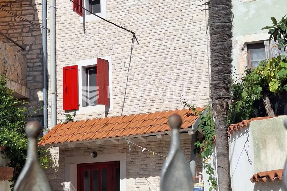 ližnjan, istra: kuća u nizu, južna sunčana orijentacija, investicija ili idiličan dom s vrtom - slika 3