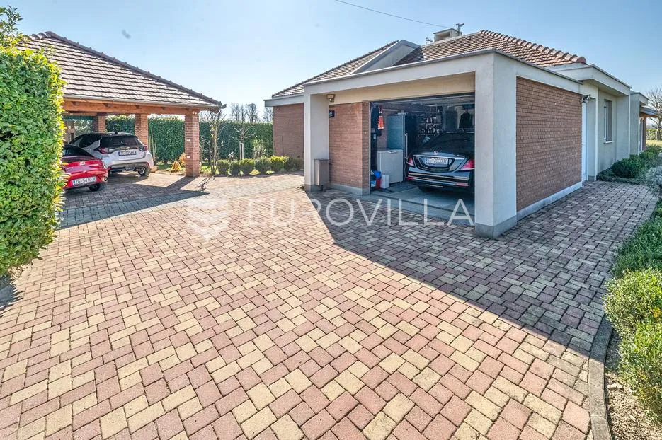 novi zagreb, čehi, moderna kuća 240 m² na zemljištu od 3100 m² - slika 2