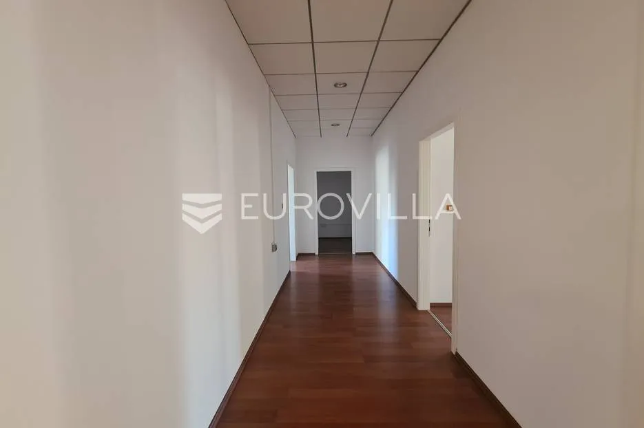 radnička, funkcionalan poslovni prostor 110 m² na 1. katu poslovne zgrade - slika 3