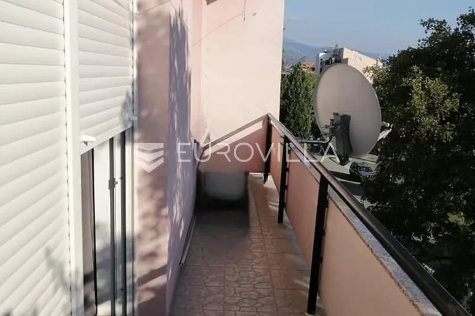 novi vinodolski, dvosoban stan 57 m², samo 150 m od mora, balkon, pogled - slika 3