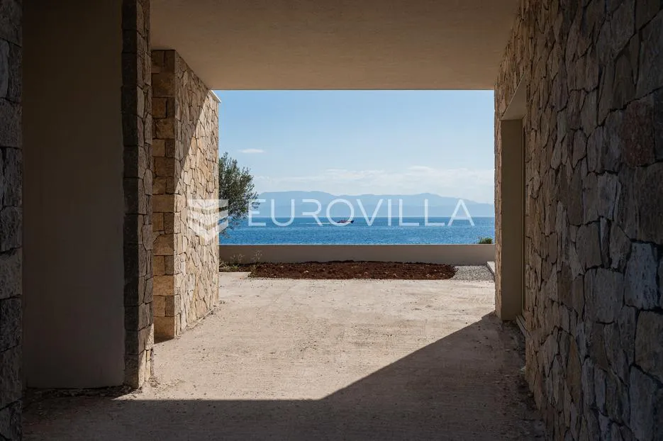 šolta, jedinstvena moderna vila s otvorenim pogledom na more - slika 11