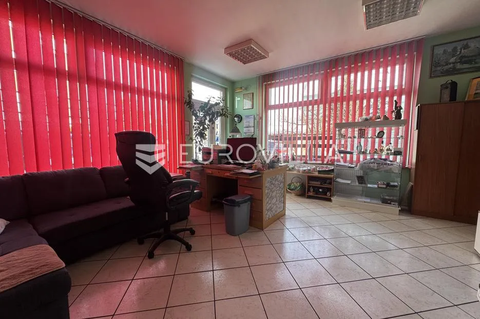 osijek, donji grad, poslovni prostor sa 2 stana, 307 m² - slika 2