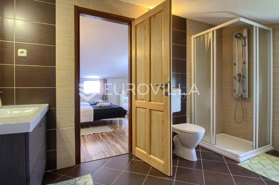 medulin, velika samostojeća kuća 360 m² s bazenom - slika 3