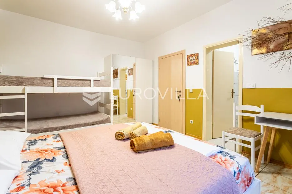jesenice, omiška rivijera samostojeća kuća ukupne površine 426 m² - slika 17
