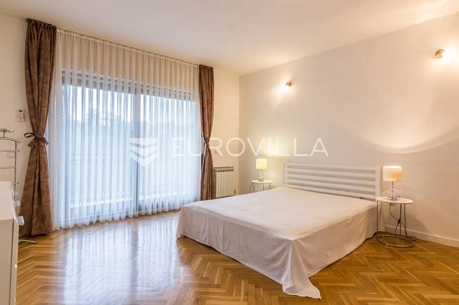 zagreb, srebrnjak, prekrasan dvoetažni stan 127 m² s vrtom i terasom - slika 8