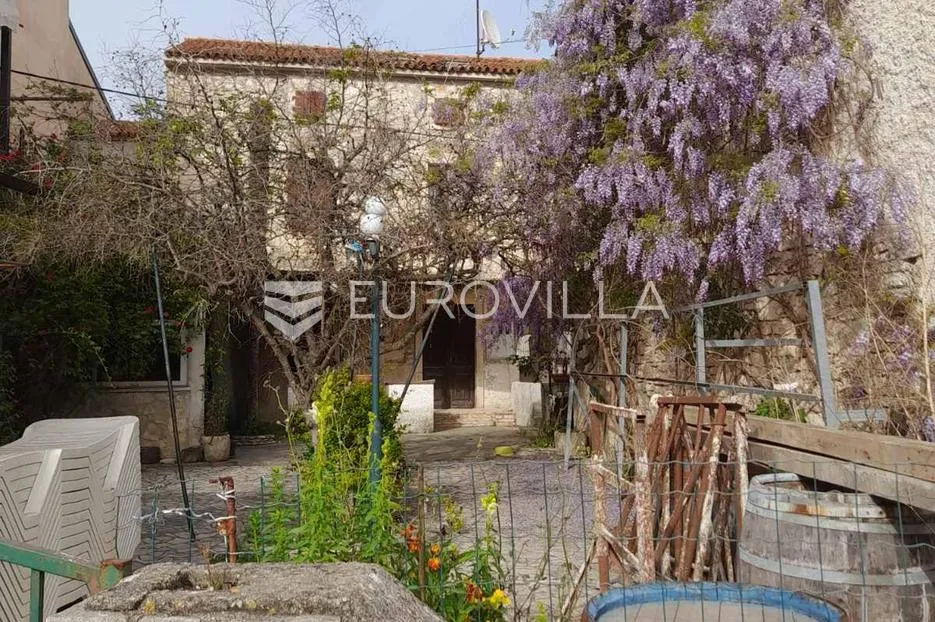 istra, medulin, kamena kuća za renovaciju 400 m od mora - slika 3