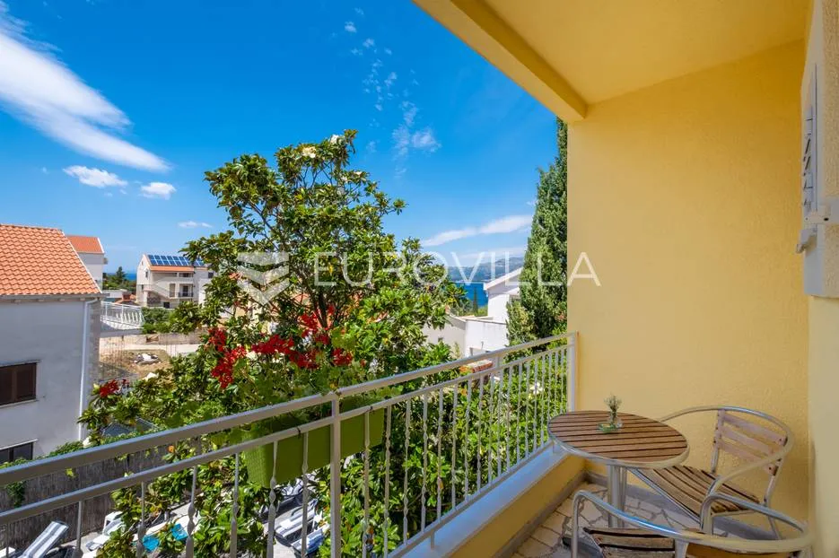 cavtat, vila s 14 apartmana 252 m2 - slika 10