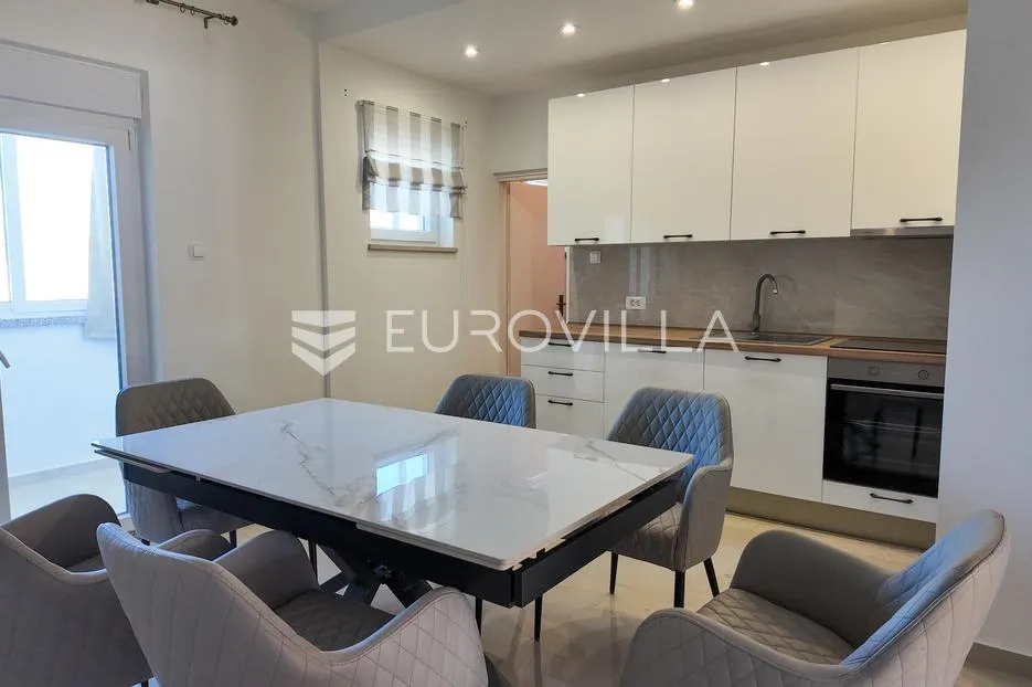 metković, dvosoban stan 80 m² - slika 4