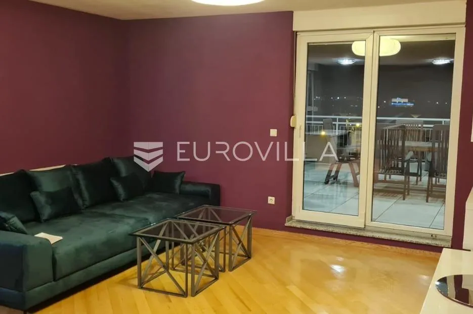 zagreb, stenjevec, dvoetažan četverosoban penthouse 150 m² - slika 2
