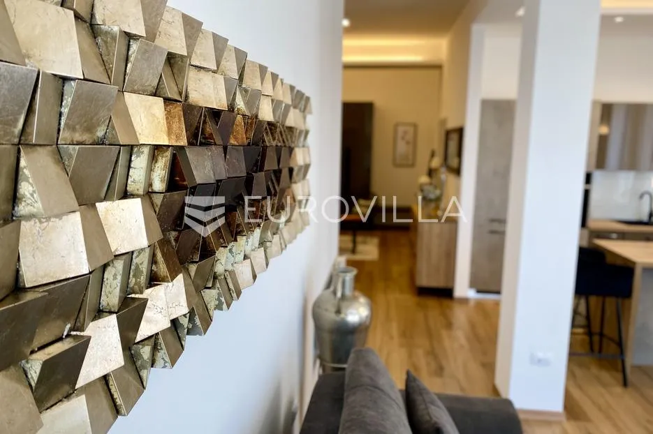 istra, pula, luksuzan, moderno opremljen trosoban stan 85 m² - slika 26