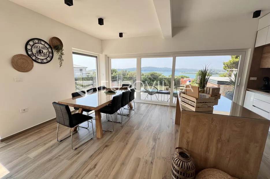 medulin, pomer, prekrasna villa s wellnessom 195 m² s pogledom na more, 150 m od mora - slika 16