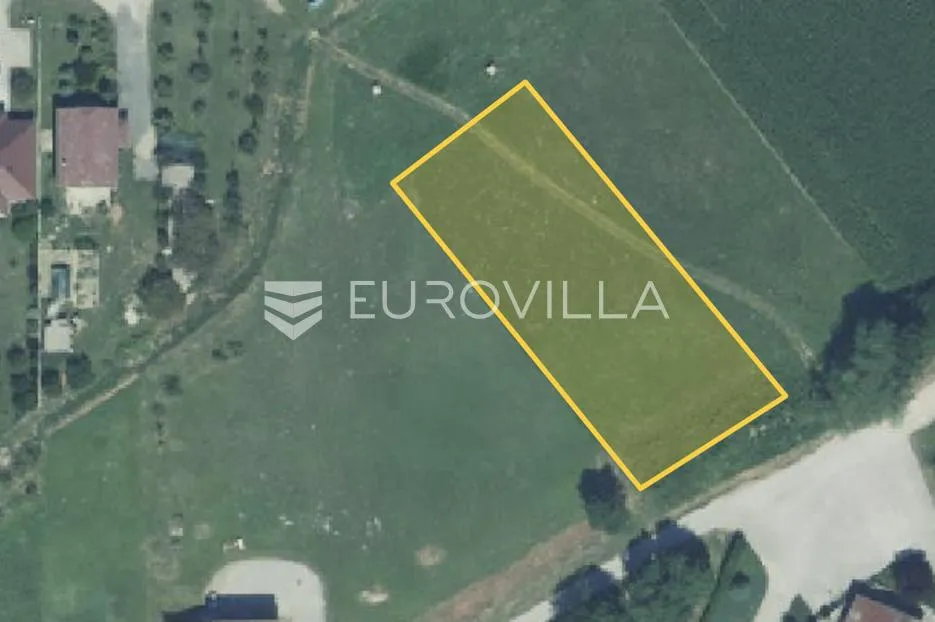 Petrijanec, građevinsko zemljište površine 2064 m²