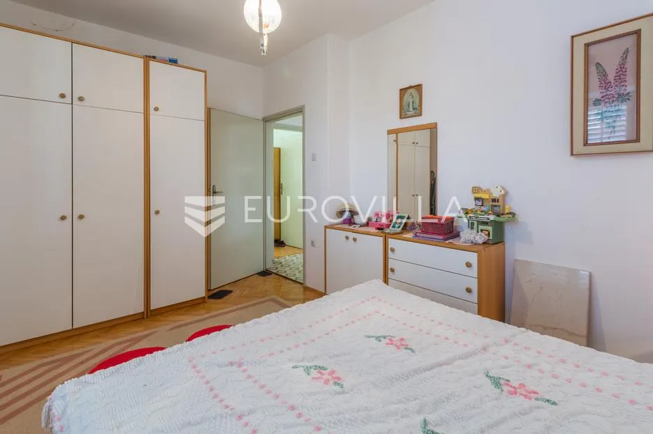 istra, buje, stambeno poslovna kuća 750m2 u centru grada - slika 10