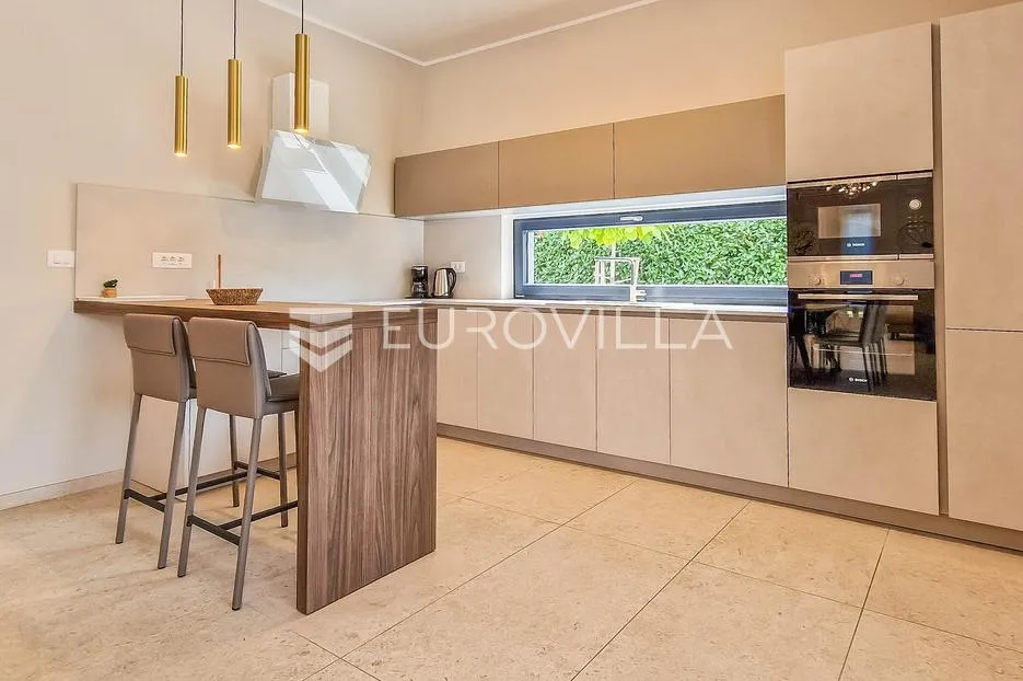 istra, luksuzna villa 276 m² s 4 spavaće sobe, bazenom i pogledom na more - slika 8