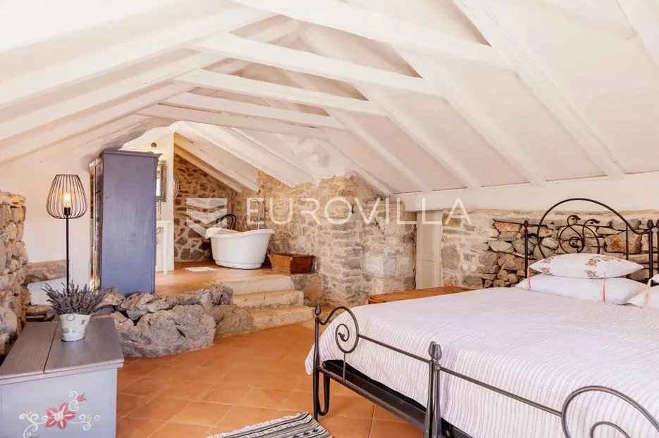 otok hvar, jedinstveno imanje na izuzetnoj lokaciji - slika 20