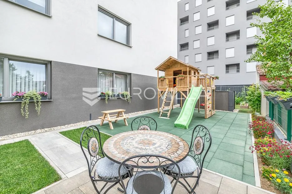 zagreb, vrapče, bolnička, luksuzan četverosoban stan s vrtom 140 m², garaža - slika 11