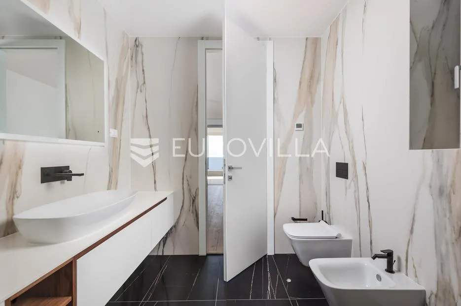 opatija, atraktivan penthouse s bazenom nkp 367 m2 novogradnja - slika 35