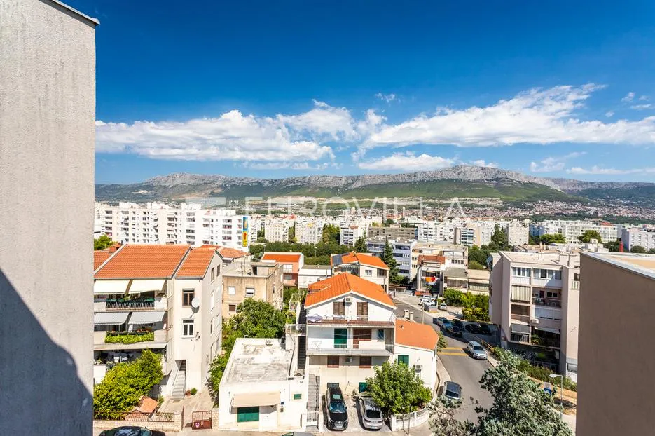 split, mosećka ulica, dvosoban stan na odličnoj lokaciji - slika 18