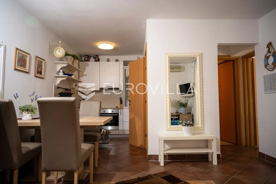 novi vinodolski, centar, dvosoban stan s velikom terasom 70 m od mora - slika 5