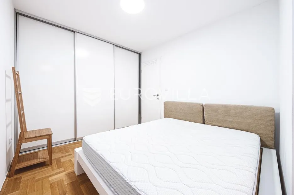 zagreb, centar, moderan dvosoban stan 79 m² garaža - slika 8