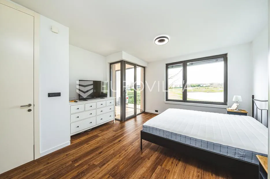 novi zagreb, golf resort, moderna četverosobna kuća u nizu s vrtom, 4 parkirnih mjesta - slika 15