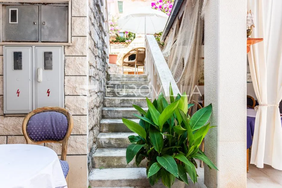otok brač, kamena kuća s restoranom na vrhunskoj lokaciji - slika 18