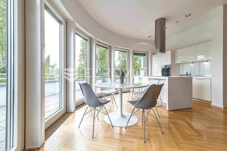 šalata, bijenička, luksuzan četverosoban penthouse - slika 4