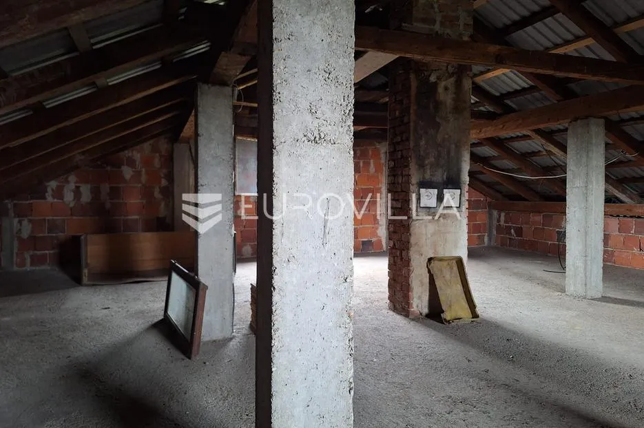 karlovac, popović brdo, kuća 400 m2 na mirnoj lokaciji - slika 13