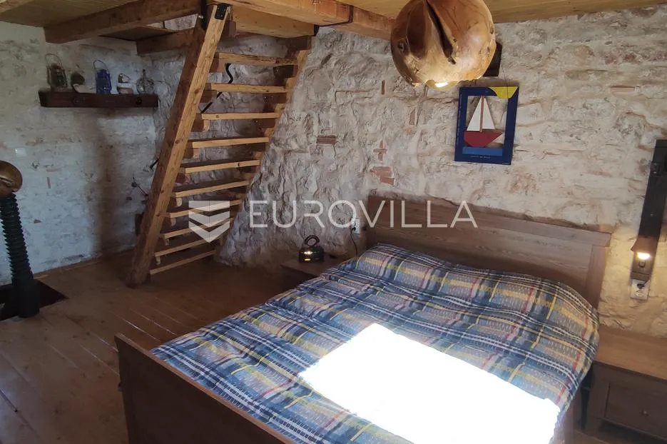 hvar, gdinj, kompletno renovirana kamena kuća u nizu - slika 7