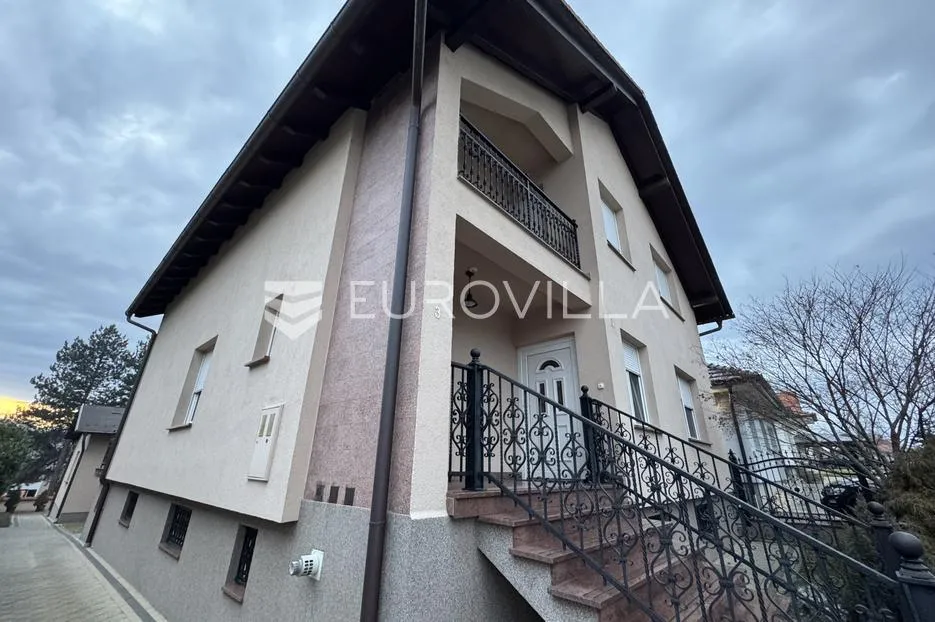 đakovo, centar, luksuzna kuća 470 m2 na izuzetnoj lokaciji - slika 60