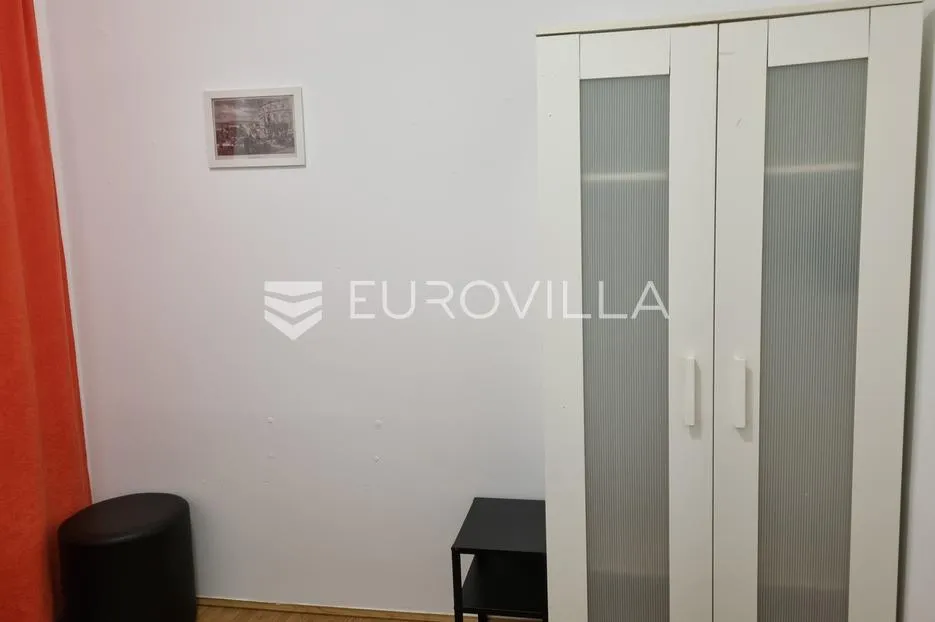 pula, zgrada sa 4 stana po 40 m2 u centru grada - pogodna za najam - slika 7