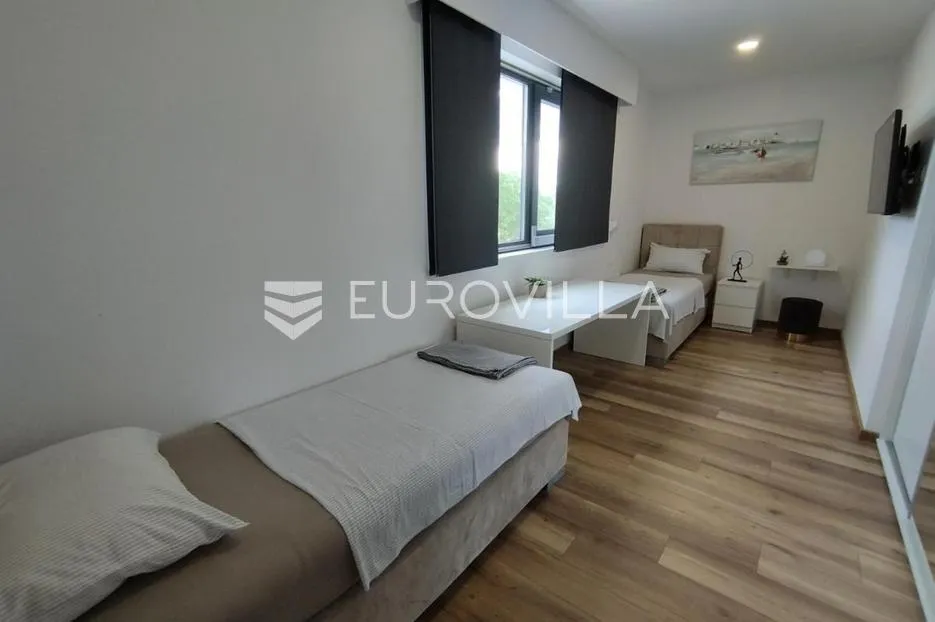 istra, svetvinčenat, moderna vila nkp 160 m2 s bazenom okružena zelenilom u mirnom naselju - slika 36