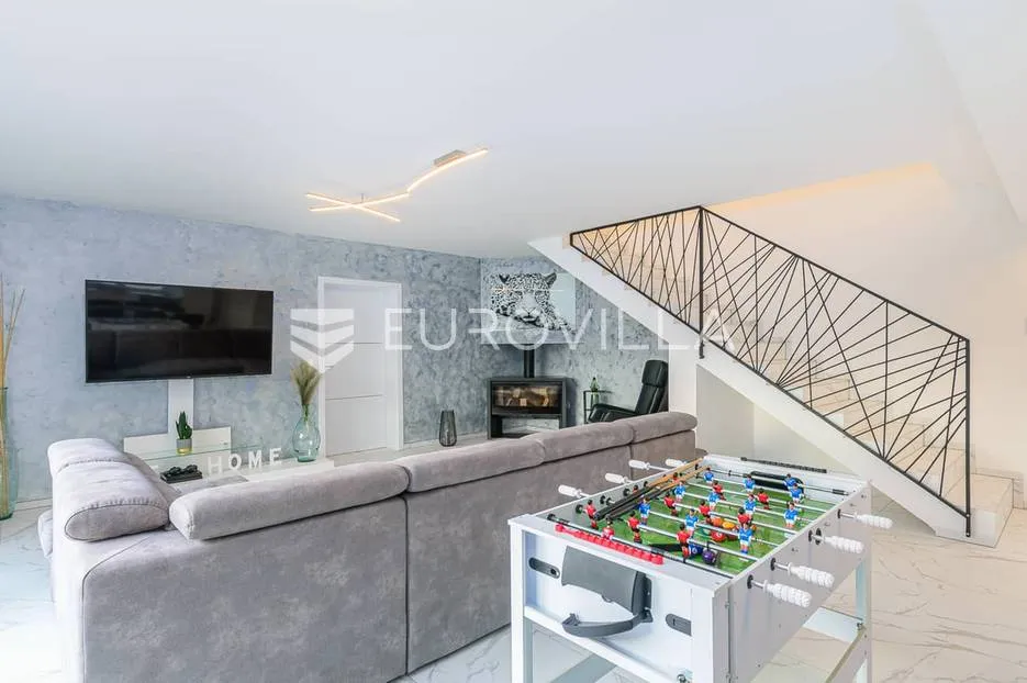 istra, juršići - prekrasna i moderna kuća 243 m2, bazen 40 m2, jacuzzi - slika 24