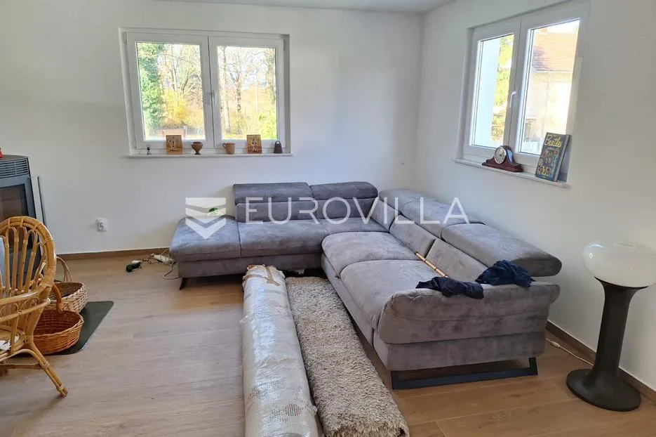 lasinja, kuća 120 m², novouređena, mirna lokacija - slika 3