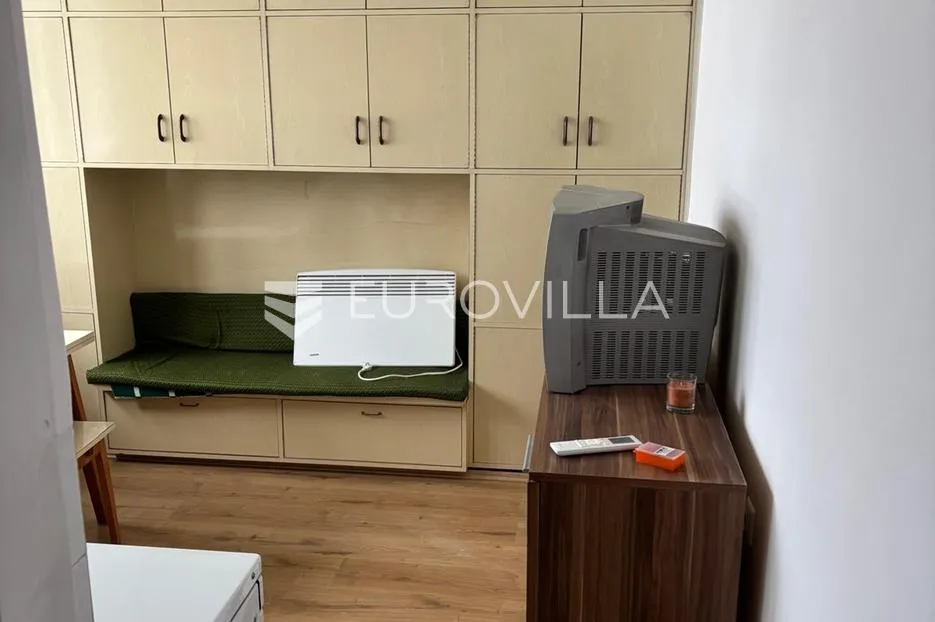 karlovac, švarča, stan 52 m², na odličnoj lokaciji - slika 5
