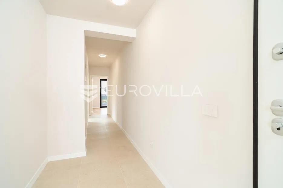 zadar, privlaka, luksuzni dvosoban stan 1. red do mora, 92,80 m² - slika 9